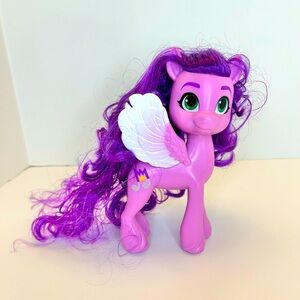 MLP  My Little Pony A New Generation Shining Adventures Princess Petals Purple